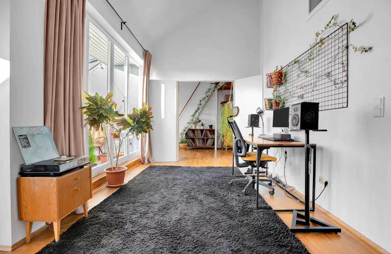 90m2 Loft mit Balkon am Rosenthaler Platz (Mitte) — photo 1